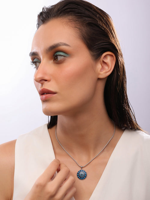 Fortress Filigree Pendant Necklace - Sweetheart Jewel