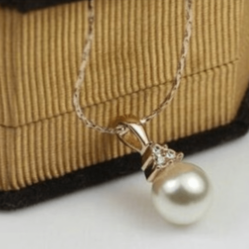 Glistening Rhinestone and Pearl Necklace - Sweetheart Jewel