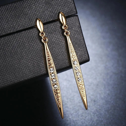 Stunning Girl Earrings - Sweetheart Jewel