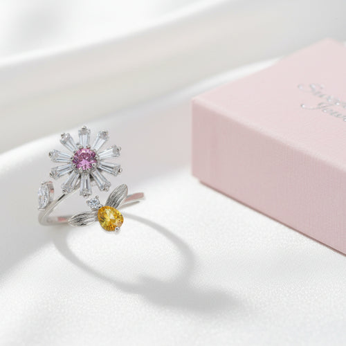 Sweet Flower and Bee Ring - Sweetheart Jewel