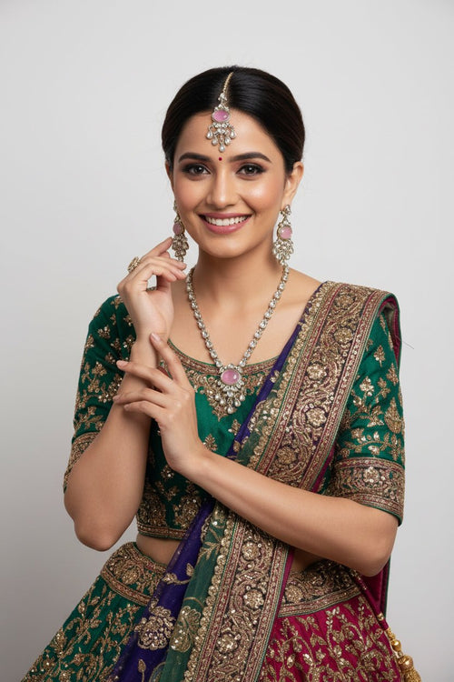Aaradhya Kundan Necklace Set with Earrings & Maang Tikka - Sweetheart Jewel